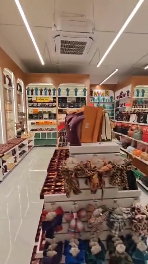 ديكور كامل للبيع بعده جديد 
مثل ما واضح مع الاناره


**إذا كنت صاحب هذا الإعلان وتريد حذفه لأي سبب، رجاءا أرسل رسالة إلى الدعم الفني**