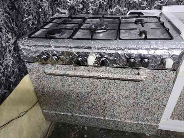 سلام عليكم طباخ البيع سعر 130وبي مجال صوبه نفطيه مشتغله موسم واحد سعر 40وبيها مجال تنور كهربائي سعر 35 العنوان بابل كفل***********
