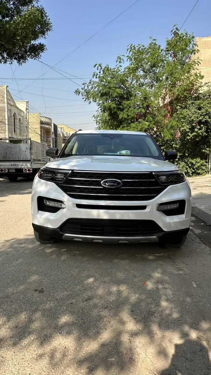 السلام عليكم
فورد اكسبلورر 2023
فئة XLT
سيارة كليركلش نظيفة بحالة الوكالة
فقط ضرر طفيف جداً باب جنطة خلفي
العداد 36 ألف ميل
المواصفات:
محرك 4 سلندر 2.3 لتر تيربو
نظام الإكسل دفع خلفي
كير ماوس ١٠ نمرات
 6 وضعيات للقيادة 
رادار امامي للتحذير الخروج عن المسار
تحذير النقطة العمياء
 نظام القيادة المساعد لتحذير السائق من التصادم مع هزاز الستيرن نظام
 7راكب بمقاعد جلد لون بيجي
تدفئة مقاعد امامية مع الستيرن
دبل اكزوز
لايت الامامي ليد (وايد بيم اوتو)
هاند بريك كهربائي مع اتو ستوب
تبريد منفصل التحكم للصفوف الثلاثة بنظام  Climate
تشغيل عن بعد مع نظام تبريد وتدفئة تلقائي
نظام دخول ذكي (بصمة) لجميع الأبواب
باب جنطة فتح وغلق كهربائي وعن طريق البصمة
شاشة 8 انچ مع apple car play
بلوتوث و واي فاي للتحديث سوفت وير
أوامر صوتية مع نظام Sync 3
منفذ كهرباء للشواحن الهواتف مع منفذين USB C ,USB-A
كاميرا مع حساسات خلفية
نقطة عمياء بالمرايا الجانبية للتحذير
حساس ضغط الإطارات
وبعد مواصفات كثيرة بصراحة الفورد من ارقى سياراتSUV
صور الحادث مرفقة
سيارة مرقم بغداد
للاستفسار ***********
