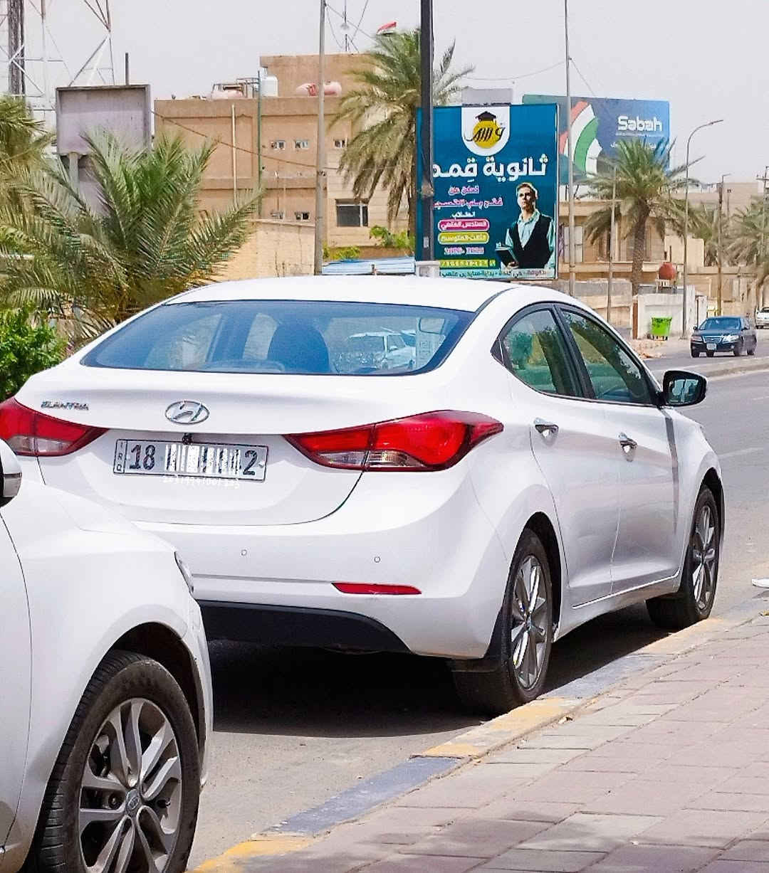 السلام عليكم النترا 2015 مكفولة فول مواصفات رقم بابل بأسمي محرك 1800
فتحة تحكم جهتين مري شفط 

تدفئة تبريد قطعتين ماشية 195

مكاني نجف الكوفة رايدها 130 

واتساب *********** او اتصال
