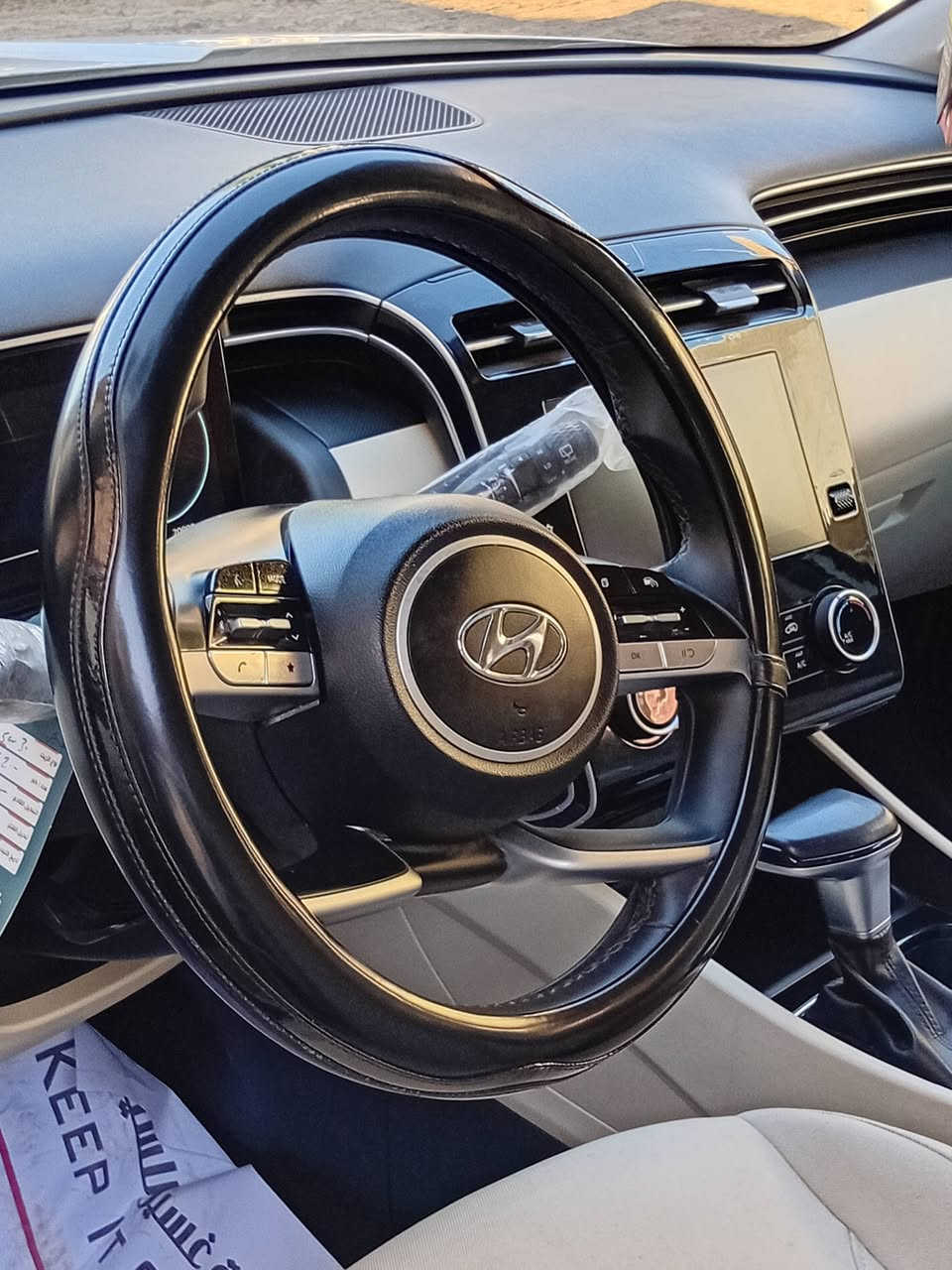 توسان 2024
السعر 205
ماشيه ٢٠ الف ققط 
مواصفاتها ( تشغيل عن بعد / بصمه / راردات / كامره / اوتو هولد
مثبت سرعه / قطعتين تبريد ) بيه بعد هواي مواصفات 
البدي خارجي نصيف فقط بي رصعه ب
في البنيد و رصعه بجاملخ الامامي سياره بدون نقطعه صبغ
مكاني بغداد الشعب 
السعر 205 
رقمي ***********
