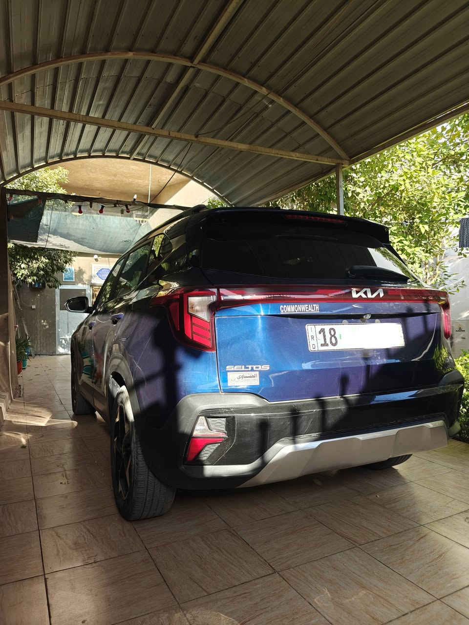 🔥 للبيع | Kia Seltos 2024 | فل أوبشن | دفع رباعي (AWD) 🔥
فرصة لا تعوض لعشاق النظافة والمواصفات الكاملة. سيارة جاهزة للاستخدام، بدون أي مصاريف.

🚘 Kia Seltos 2024
🇺🇸 وارد أمريكي
📍 الممشى: 31 ألف ميل فقط

✅ حالة السيارة:

* بدون أي حادث 🔥🔥🔥
* 
* الضرر كان سرقة فقط (باب السائق والباب الخلفي جهة السائق).

🌟 أبرز المواصفات:
✔️ دفع رباعي (AWD)
✔️ تشغيل عن بُعد (Remote Start)
✔️ فتحة سقف
✔️ شاشة كبيرة تدعم Apple CarPlay وAndroid Auto
✔️ تدفئة المقاعد الأمامية
✔️ كراسي كهربائية
✔️ مثبت سرعة (Cruise Control)
✔️ رادار أمامي وخلفي
✔️ رادار الحفاظ على المسافة (Adaptive Cruise / Radar)
✔️ تنبيه مغادرة المسار (Lane Departure Warning)
✔️ نظام النقطة العمياء (Blind Spot Monitoring)
✔️ أشاير بالمرايا الجانبية
✔️ حساسات أمامية وخلفية
✔️ حساسات ضغط الإطارات (TPMS)
✔️ دفلوك (قفل تفاضلي/Lock Mode حسب الفئة)
✔️ مانع انزلاق (Traction Control)
✔️ نظام التوقف التلقائي للطوارئ (Auto Emergency Braking)
✔️ قفل الأبواب التلقائي أثناء السير
✔️ ثبات عالي، اقتصادية بالوقود، واعتمادية ممتازة.

💎 سيارة بمواصفات فل أوبشن، تجمع بين الفخامة، الأمان، والراحة، وجاهزة للاستخدام مباشرة.

📞 للجادين فقط، التواصل على الخاص أو الاتصال على الرقم التالي ( ***********) 🔥🔥
