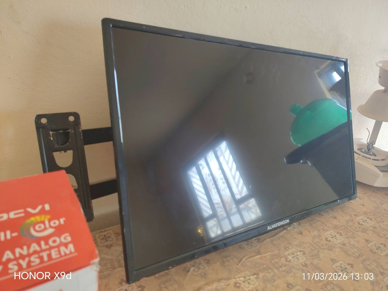 منضومة كامرات كاملة مع شاشة و يوبي اس
***********
