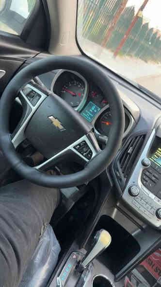 السلام عليكم
كوينكس LTZ موديل 2012 لون ابيض محرك 6 سلندر 
سيارة جاهزة من كلشي كير محرك صدر مواصفات معروفة 
بيها جاملغ يسار وباب عكس السايق صبغ بدون دواخل 
سيارة حلوة كلش 
مكانها بغداد الغزالية 
سعرها 90 ورقة بيها مجال بسيط 
***********
*********** واتساب بي بغداد
