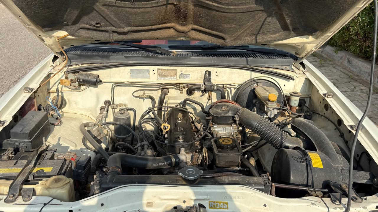 سلام عليكم ورحمة 
سيارة Deer
2007
سيارة مابيها شي فقط بيها خياس قليل
كير محرك بشرط 
بطاقه بانزين موجود 
دهن جديد 
مكاني كركوك 
رقمي ***********
سعره 53 وبي مجال همينه للطيبين Singapore
