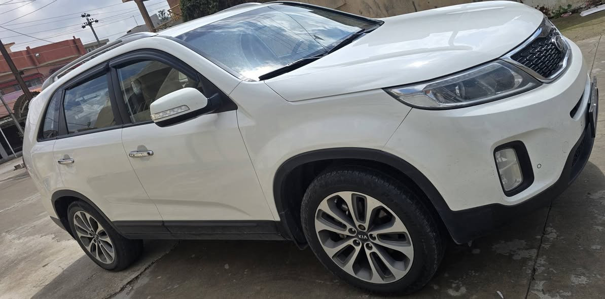 كيا سورنتو ٢٠١٤ للبيع فقط محرك ٤سلندر ماشية ١١٨ كم كير والمحرك بشرط مامفتوح السنوية جديد وبطاقة البنزين بيها بدون صبغ فقط بارد٢ اصغار كلش سعر ١٧٨ وبي مجال ان شاء الله مواصفات بصمة وتبريد مركزي وبردة و٧ راكب *********** كركوك, العراق
