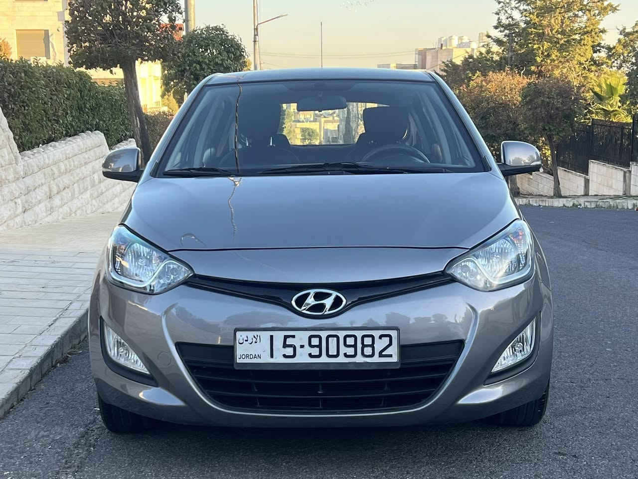 هوندايi20 موديل2013 - بحالة الوكالة
ماتور 1400 سي سي اقتصادية جدًا بالبنزين
السيارة بحالة ممتازة
مرخّصة مؤمنه
‏لا تحتاج ولا لأي صيانة
كوشوك جديد
‏لون فيراني
‏فحص كامل
‏ولا ملاحظة
مشى:120الف
ABS + ESP مانع انزلاق
Auto Light أضوية أوتوماتيك
‏كشافات
‏داخلية بحالة ممتازة
‏ مفتاحن احتياط
‏كتلوج الشركة
السعر:6200
‏للتواصل:0799487331


**إذا كنت صاحب هذا الإعلان وتريد حذفه لأي سبب، رجاءا أرسل رسالة إلى الدعم الفني**