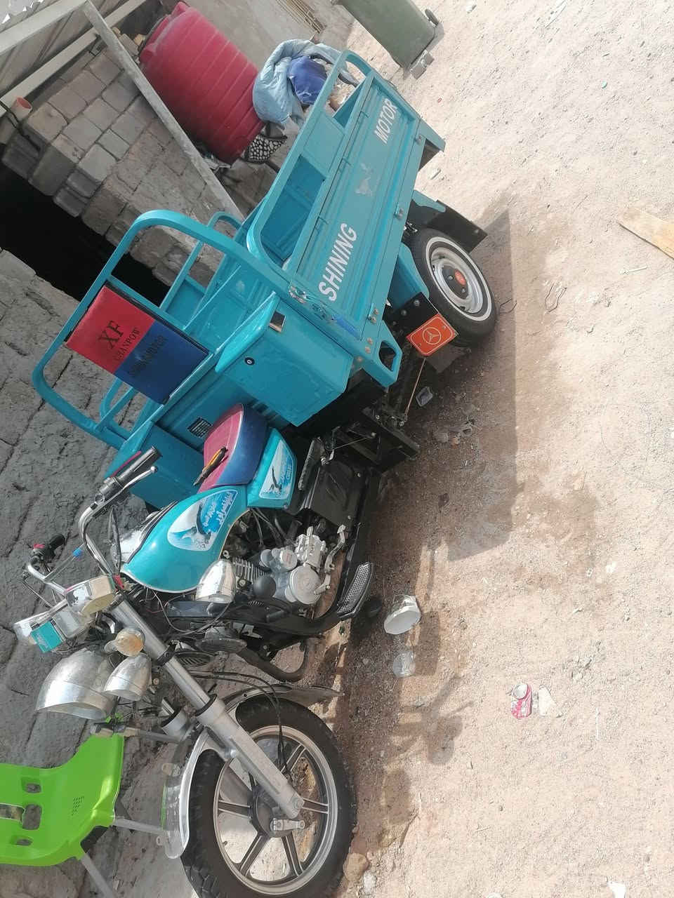 يالله الهم صلي على محمد وآل محمد من رخصة ادمن الكروب ستوته كربلائيه رقم وسنويه بأسمي ستوته خير من الله شغاله من طول لطول تخم تاير كهربائيات كله شغاله عينه اكتروني نكره سلف شغاله من كلشي للبيع او مراوس فرس او ليڨات (( اريد رقم مو كلك او اوراق)) ***********اتصال 
***********واتساب
