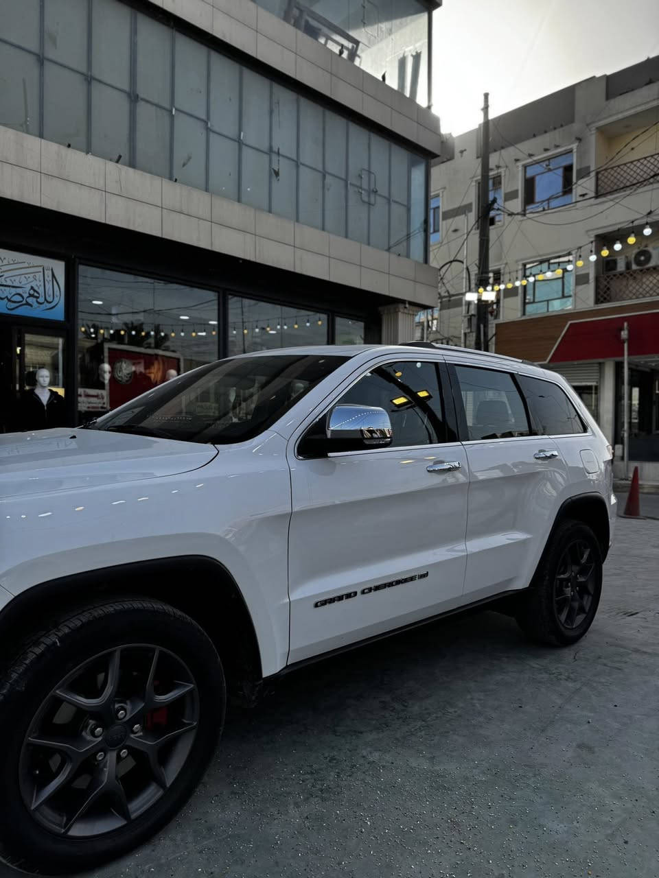 السلام عليكم
جيب 2022 لمتدد السياره فولل مواصفات وارد امريكي مكفولة من الصبغ فقط بارد بل جاملغ الخلفي مثل ماموضح بل صور ماشية 68ميل باسمي تحويل ثاني يوم السيارة جاهزة من كلشي ومابية اي نقص المكان الحرية الدور السعر33500 وبي مجال  ملاحضه البيع على الورق القديم 145  ***********
