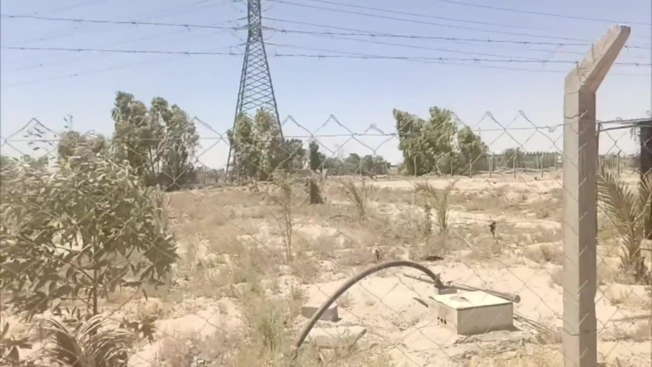 دونم عمود ٣٣١خلف المواكب مباشرتا  يصلح حسينيه او موكب بل مكان الموكب مخصص ومدفون مسيج وبيه بير ونخل وكرفان يباع كامل او ١٠٠٠متر منه الراغب بالشراء التواصل ع الرقم ادناه
***********
