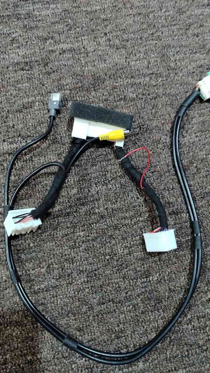 🌹السلام عليكم شاشة كيا اوبتيما أصلية وكالة بوبز من موديل 11الى 14 جديدة السعر 150وبيها مجال مكاني البصرة الزبير ***********
