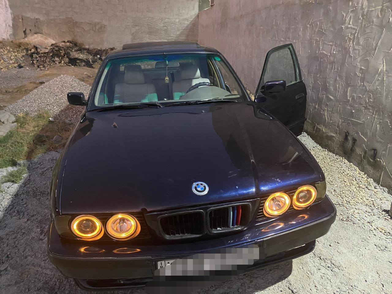 للبيع بي ام ٥٢٥ رقم اربيل سنويه بسمي كير مبدل جديد محرك بي تبخير مسكر عدل السياره متروكه صارلها فتره السعر ٥٠ وبيها مجال قليل حك الجيه الاتصال على الرقم ***********
