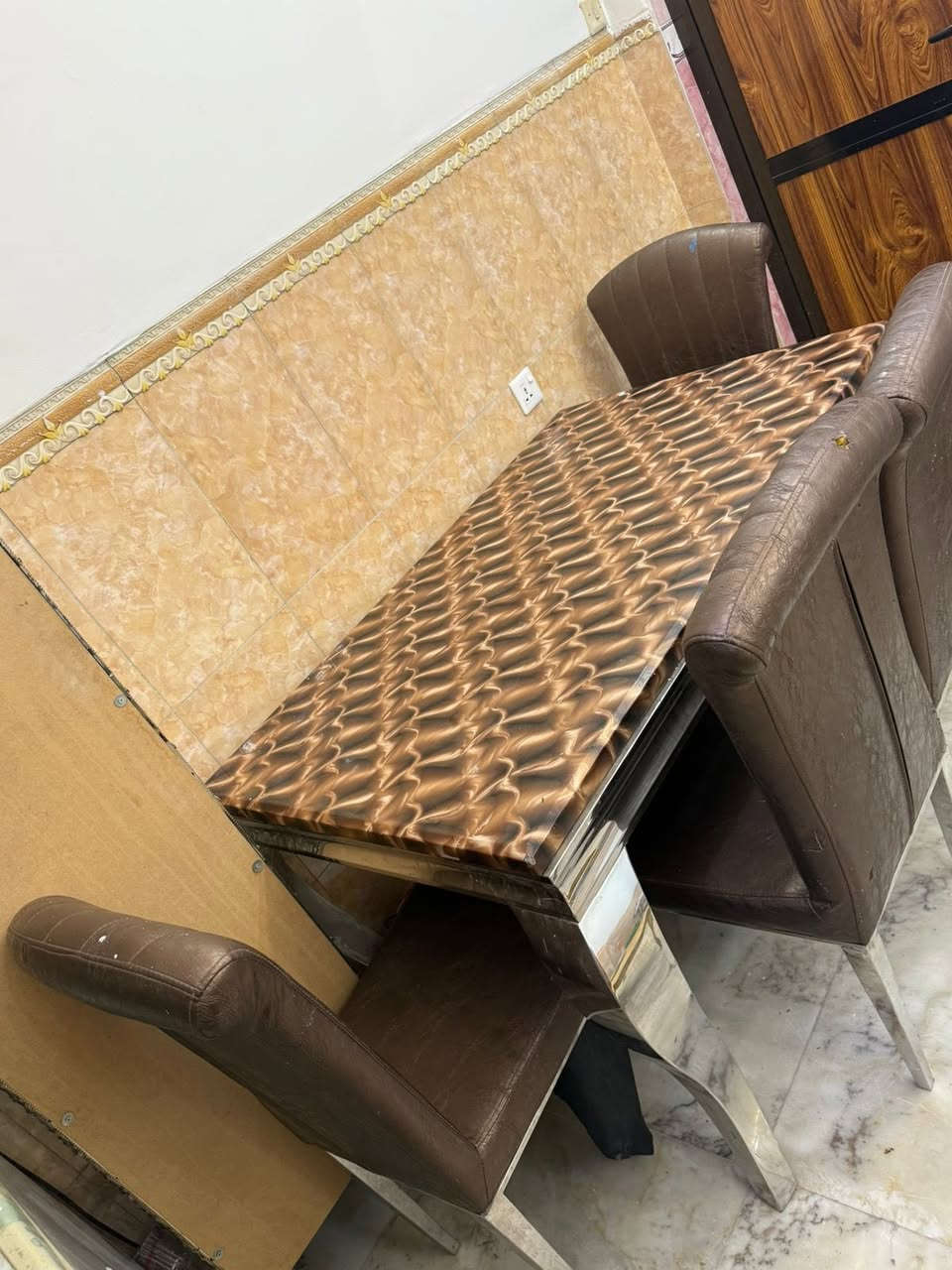 مرحبا بنات هذن الغراض للبيع ميز طعام ثكيل ويا 6كراسي ب-160 ميز تلفزيون جديد 35 طبله وسطيه ب25


**إذا كنت صاحب هذا الإعلان وتريد حذفه لأي سبب، رجاءا أرسل رسالة إلى الدعم الفني**