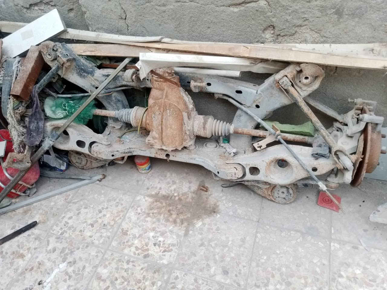 سلام عليكم عربانه وره مال جارجر مابيه شي كامله هيه وفلنجاته وفجوجه مكانب تنومه شط   سعر 225 بيه مجال بصيط ، رقم هاتف ***********
