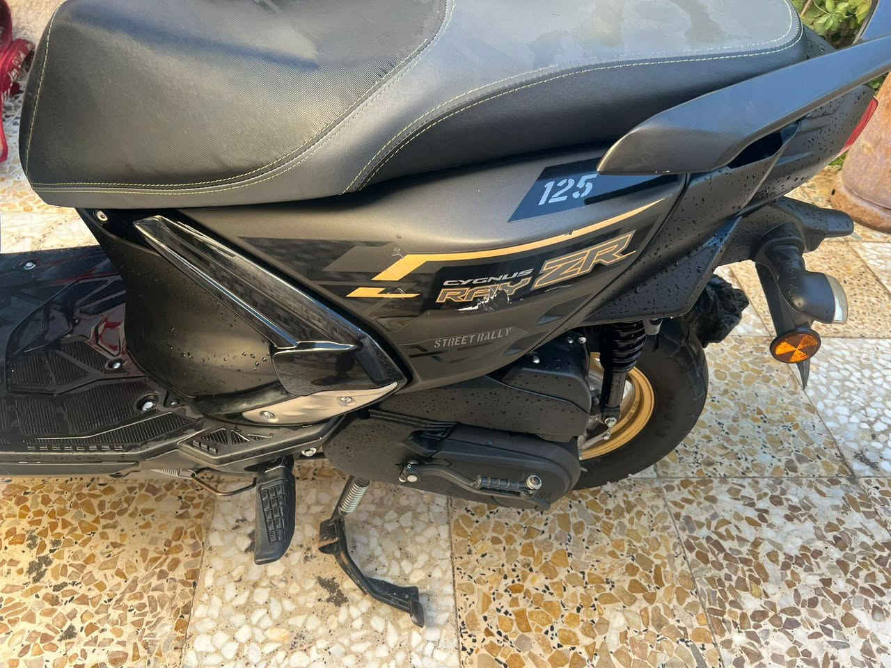 السلام عليكم دراجه ZR مديل 2024 دراجه كفاله وهاي كدامك الصور السعر خاص
للاستفسار ***********
