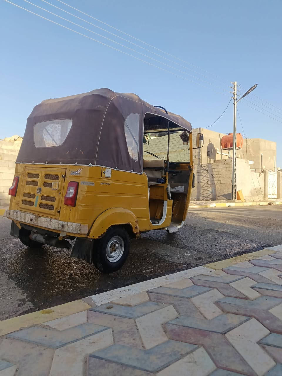 تطتك للبيع بيها بس باردات مكفوله من الصبغ والمعجون وكسل شاكر اوراق
رقمي ***********
