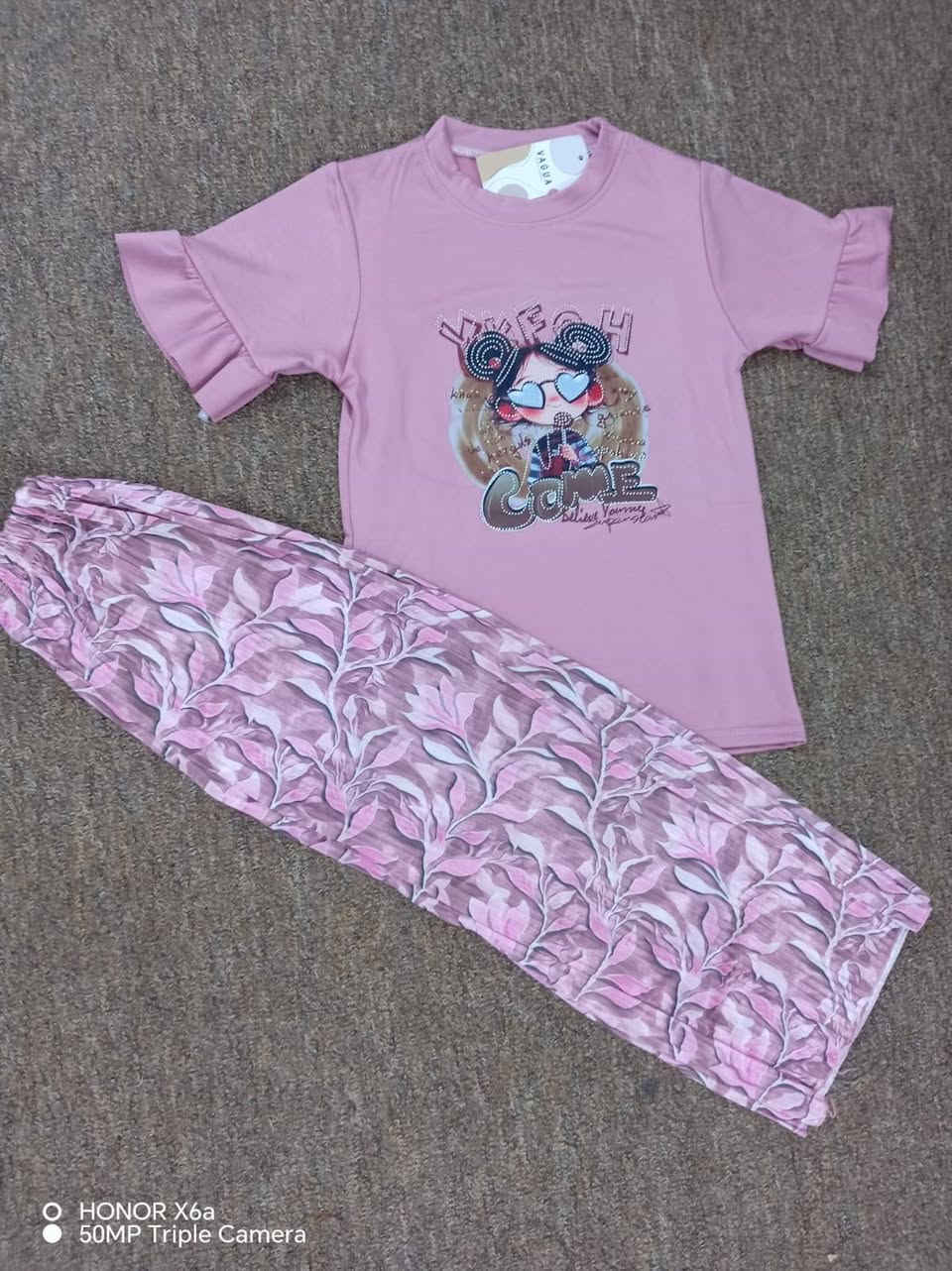 سوت بناتي يلبس من عمر ٣ إلى ١٣ سنه السعر ٥ الاف توصيل فقط


**إذا كنت صاحب هذا الإعلان وتريد حذفه لأي سبب، رجاءا أرسل رسالة إلى الدعم الفني**