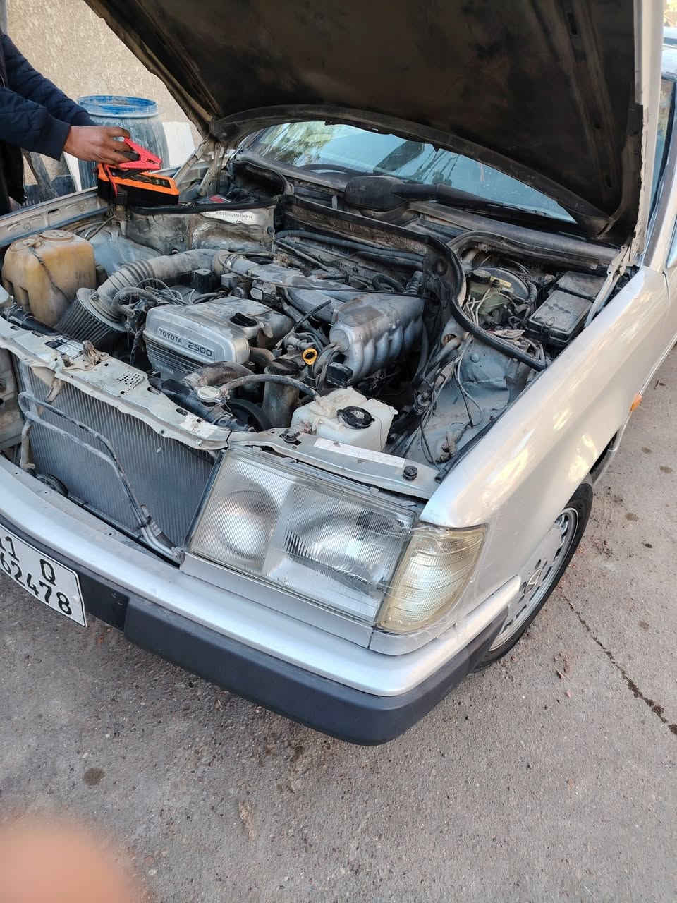 مارسيدس دب موديل ١٩٨٦ مصبوغه عام بيها مكينه ٢٥٠٠ بطه سعرها ٤٥ وبيها مجال للاستفسار الاتصال ***********
