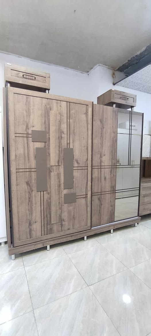 ژوري نوسـتن پێنچ پـارچـه مارکه
ماشالله پاک و جوانە ماڵ دۆســتە
دۆشـه کێ زۆر باشی له گە ڵه پاکە
بـۆ نرخ په یوندی بـکـه ن 
***********
