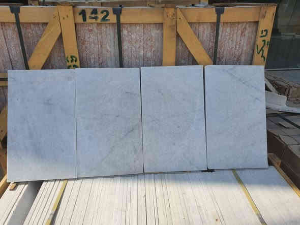 #_مرحبا_زبائننا_الكرام 
⚫ يوجد لدينا انسب أنواع  #_المرمر  وأفضلها من حيث الجودة 💯
⬅️النوع  ايراني🇮🇷🇮🇷🇮🇷 كبجينو اولى سوبر ممتاز 
⚫ السمك  2 سانتيم والقياس 30×60
🟢سارعو بالحجز قبل نفاذالكميه🏃🏃🏃🏃🏃🏃🏃🏃 
⚫ مستعدون لتجهيز المشاريع الحكومية والأهلية والمكاتب في جميع المحافظات وبأسعار الجمله مناسبة جدا 
قياس 30x60  السعر 💵13ألف عرض الفتره أسبوع فقط 

 قياس 55  في 30 و قياس 50في30 سعر المتر 12 ألف ⬅️ملاحظة يوجد خدمة توصيل لكل المحافظات وبأسعار حسب الكميه
للحجز والاستفسار مراسلة الصفحة أو الاتصال على الارقام  موجود وات***********//***********
