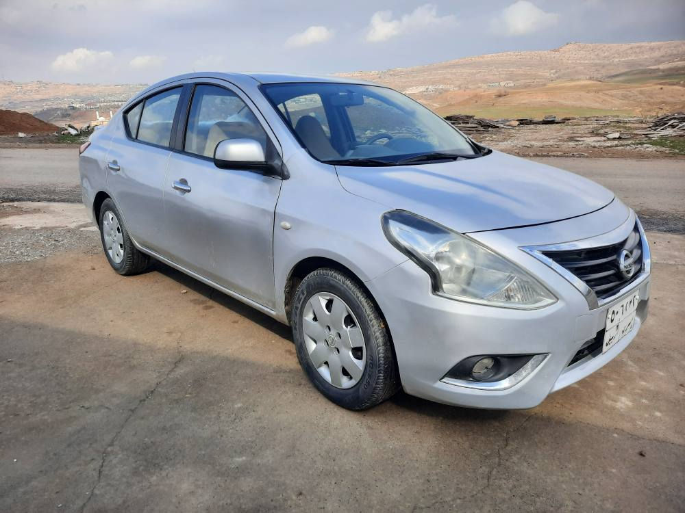 نیسان سنی مۆدیل 2017 یەدە نیکل دەبل گێچ گێرو مەکینەو توندوتۆڵی تەبرید ساردوگەرمی بەشەرت سەنەوی تازە بەسەر چووە فحسو هەزەی نوێیە. سیارەکە پێنج پارچەی بۆیاغە. براکێتی لای سکنی قنجێکی پێوەیە سیارەکە هیچ مەسرەفی تێدانیە نرخ 85$معامەلە شوێن شقلاوە بۆزانیاری زیاتر پەیوەندی بکە 
***********
*********** شقلاوة, أربيل
