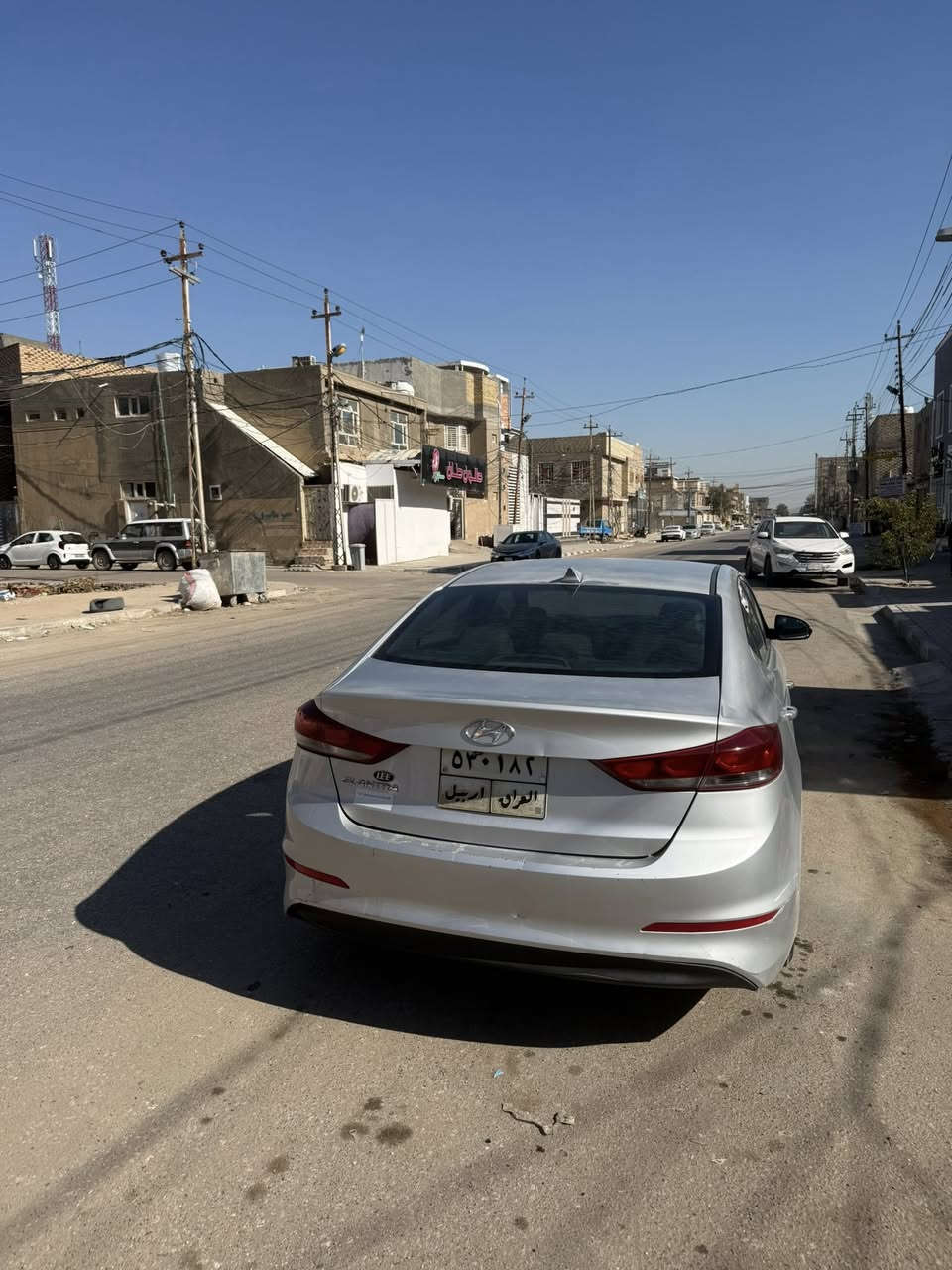 النترا 2018 كوري 
محرك 2000 دوش
فول 1/1
رقم اربيل تحويل او وكاله
3 بصمات
فتحه 
5 ويل كب
كشنات جلد
كشنات تدفئه
بيها جاملغ معدل وبنيد مبدل
محرك تبريد مكفولات
مكاني نجف 
لاتصال 
***********
