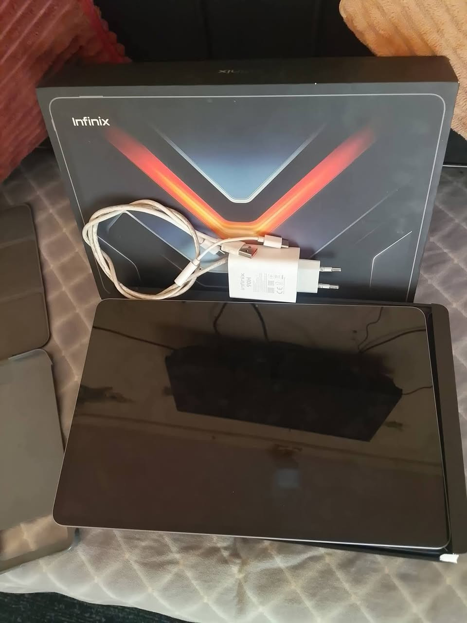 سلام عليكم
ايباد انفنكس جي تي 
ذاكره 256 
شاحنه 90 واط 
نضافه فول 
بطاريه 10الف  انسه صرف شحن 
بوبجي دك لصبح 90 فريم 
السعر 400 وبيع مجال 
مكاني شطره 
هذا رقمي ***********
