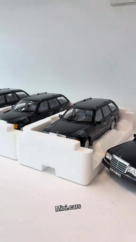 Mercedes-Benz 300 D T- Modell 1990 Scale : 1/18 Brand : Norev Price : 📩  (free delivery inside Erbil) WhatsApp: +9647504702207 ‎التوصيل لجميع مناطق اربيل مجانا ‎گەیاندن بەخۆرایە بۆ ناو شاری هەولێر #mercedes #mercedesbenz #minicars #modelcar #diecast 
