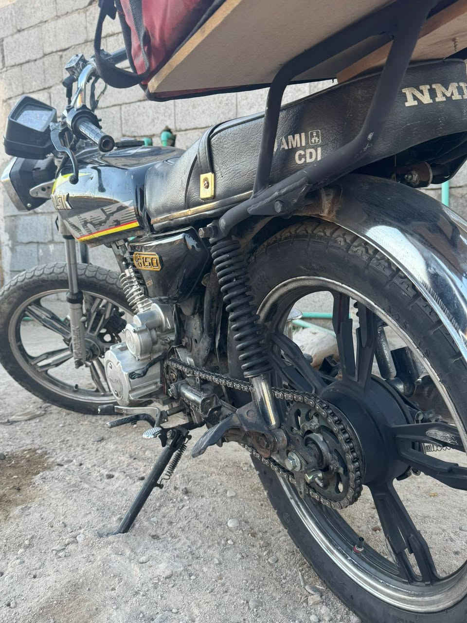 السلام عليكم دراجه ايراني سيفان 2024برغي ممفتوح بل مكينه مكفوله دراجه خير من الله مابيها نقص بس ترتيب نواعم + صندوق هديه وتايرات زوج جدد ب٣٥٠ قفل مكاني البياع تقاطع الاسد ***********
