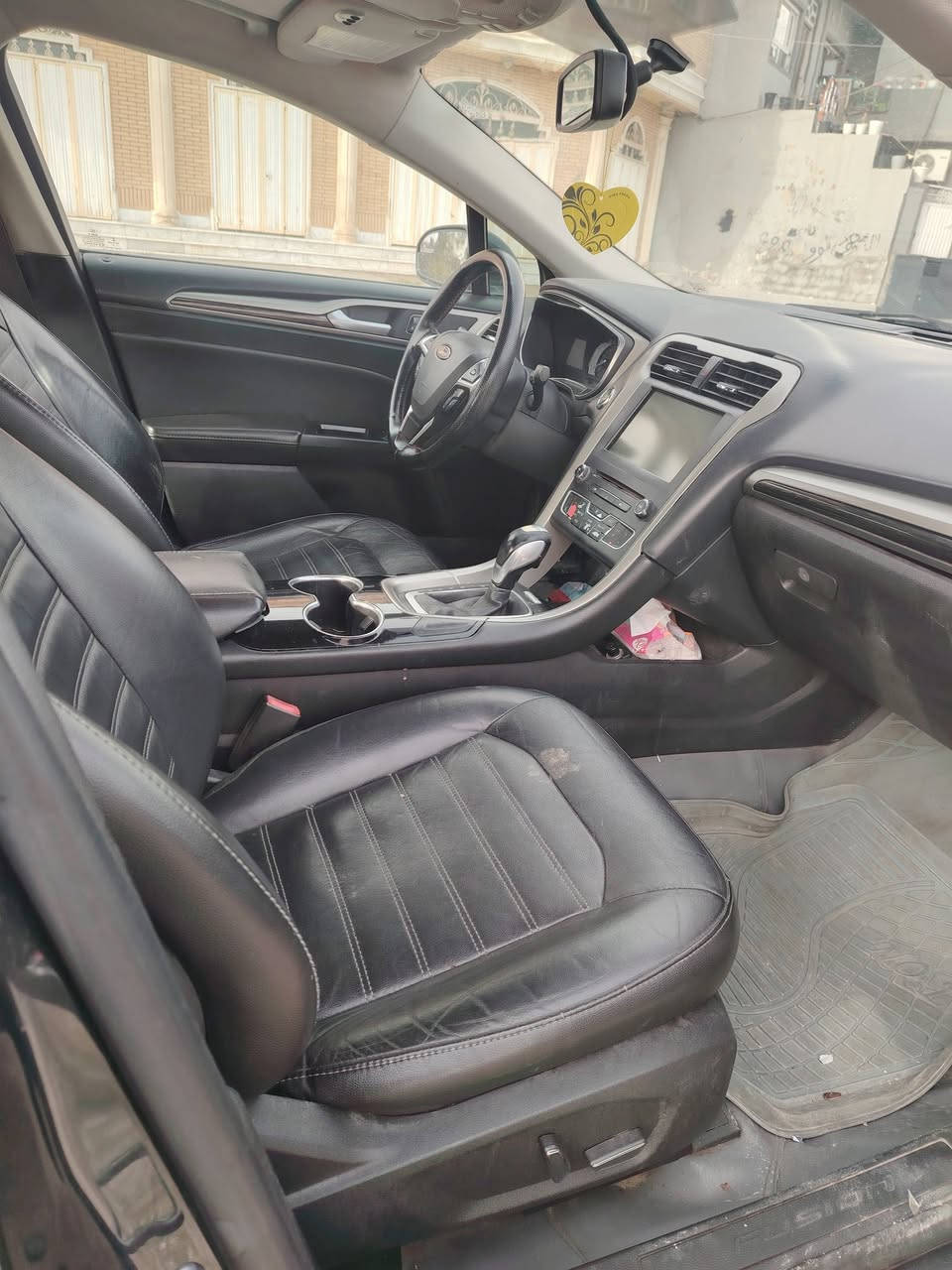 سياره للبيع فورد فيوجن 2016 فول مواصفات شرط التحويل كير ومكينه شرط+ بصمه + بانوراما+سنويه لل 2028+سياره نضيفه مالت بيت+رقم سليمانيه +للأستسفار  على السعر والضرر ع رقم *********** وتساب +مكاني سليمانية
