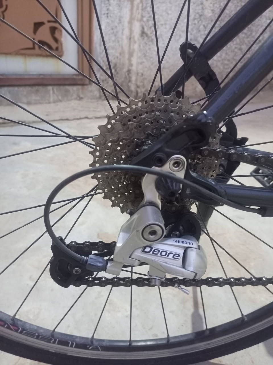 السلام عليكم
بايسكل c700 للبيع الماركة TREK

البايسكل جديد مال حاويه صارله شهر من نزلته

مابي اي نقوصات فقط لاستيكه مال يده

تفحص كدام عينك

السعر225 وبي مجال حك الجيه

مكاني كربلاء الجاهز قرب الملعب القديم
الرقم/***********
