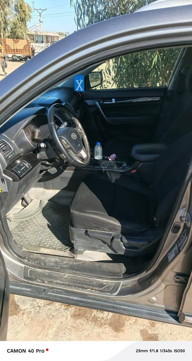 السلام عليكم 
للبيع سيارة سيرنتو موديل 2014 وارد امريكي 
4سلندر السيارة بيهة قطعتين صبغ فقط بنيد جامرغلغ هاذة سونارهة 
السيارة خير من الله تبريد شغال تخم تاير كير محرك شاصي مكفولة على كل عيب العنوان ديالى الخالص هاذة رقمي خابر وبيك خير وتدلل السعر 130وبيهة مجال حك جيتك 
***********
***********
