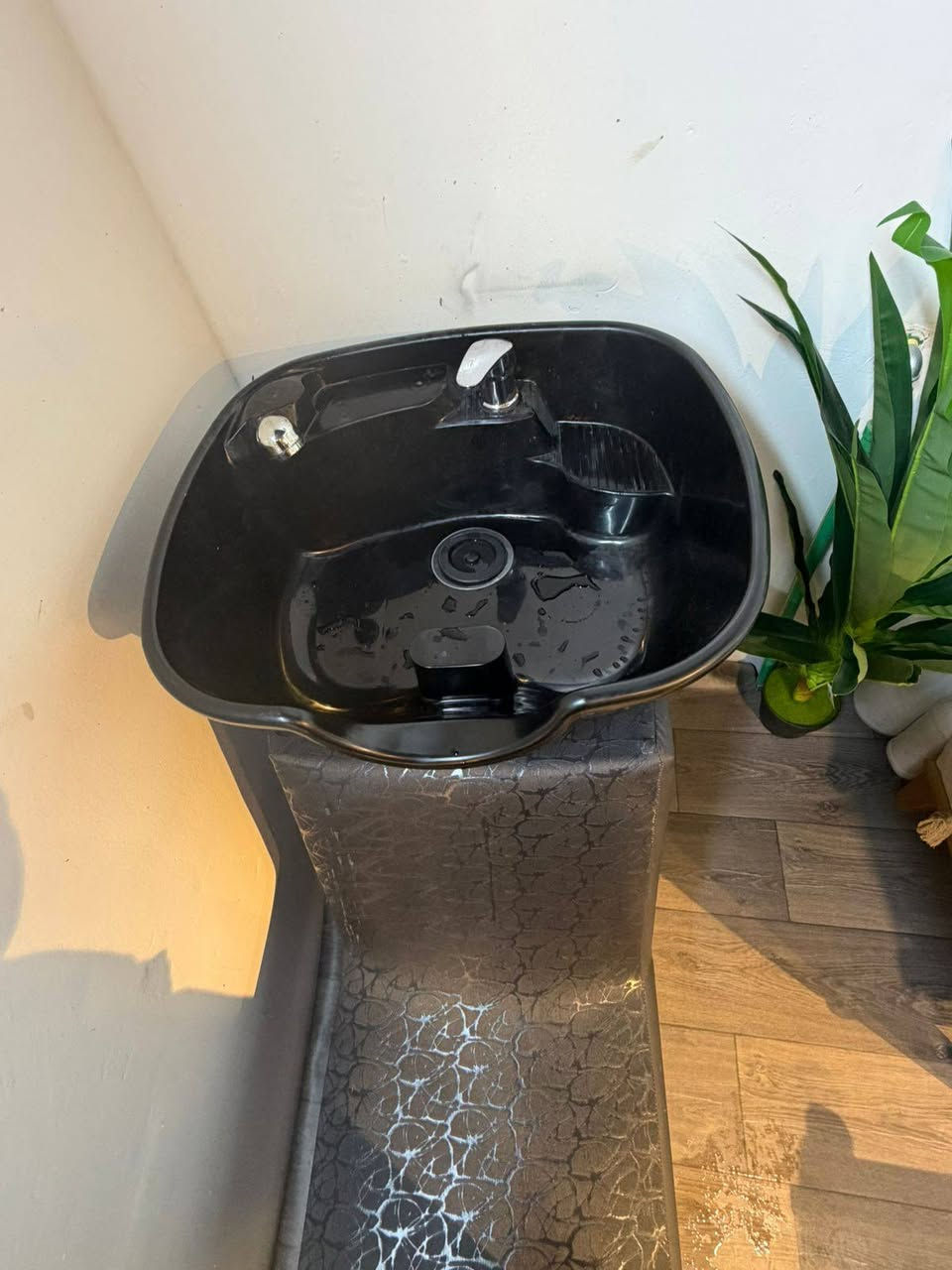 السلام عليكم مغسله للبيع مال غسل، شعر جديده ليست مستخدمه سعرها ٨٠ الف ويوجد توصيل


**إذا كنت صاحب هذا الإعلان وتريد حذفه لأي سبب، رجاءا أرسل رسالة إلى الدعم الفني**