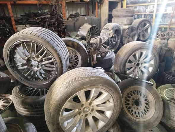 متوفر غراض 500 و700 bmw 500 محلات أبو حيدر التميمي بصره الزبير شارع الشعبيه الجديد قرب جسر سكة القطار رقمي ***********
