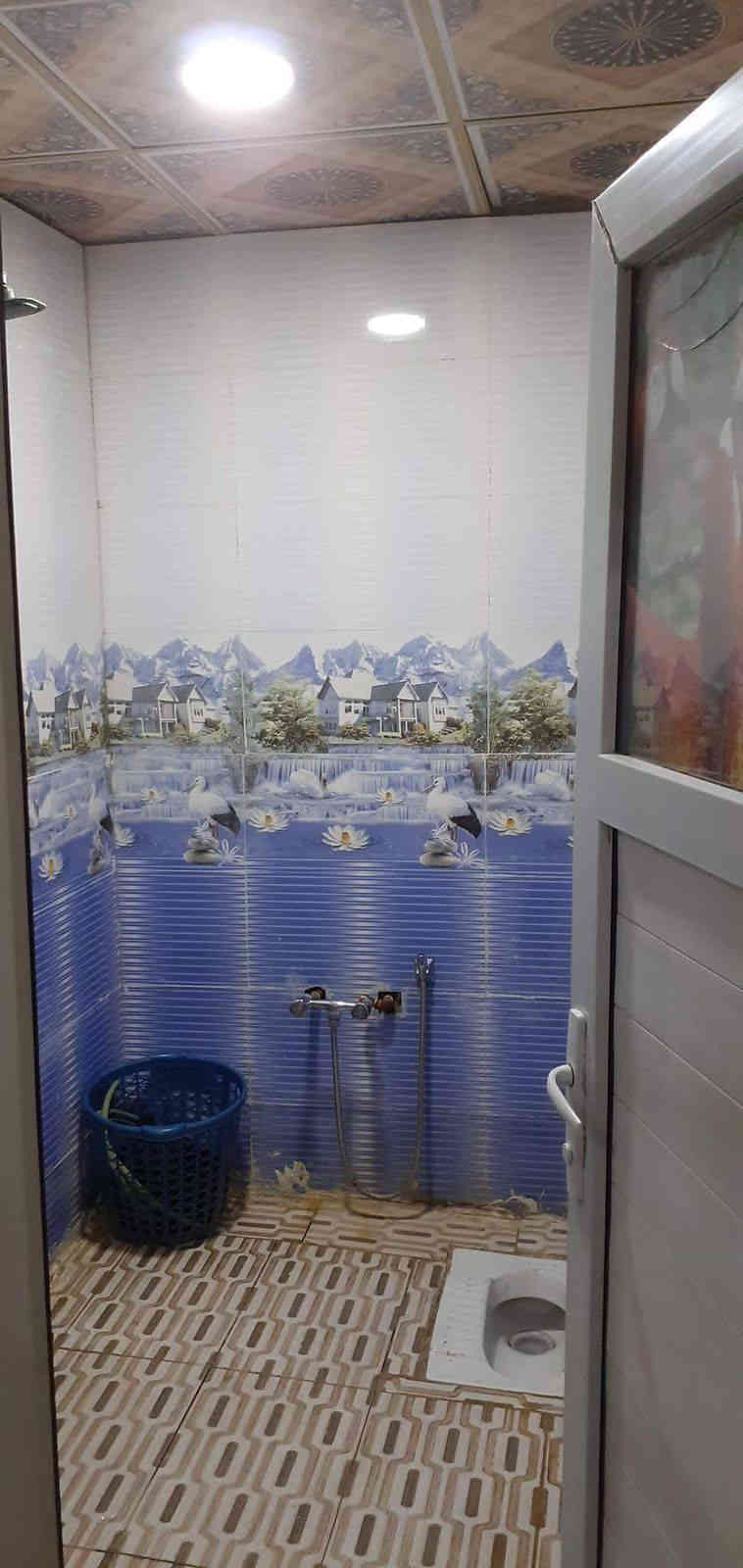 دار طابقين ٦٠ متر قرب جامع الرضا بشارع حنون الجديده الرابعه بناء جديد مثل ما موضح بالصور عكاده استقبال و٣ غرف وصحيات ومطبخ مفتوح على الصاله السعر ١١٠ وبي مجال للتواصل *********** /*********** مكتب ابو سيف الجبوري للوساطة العقارية
