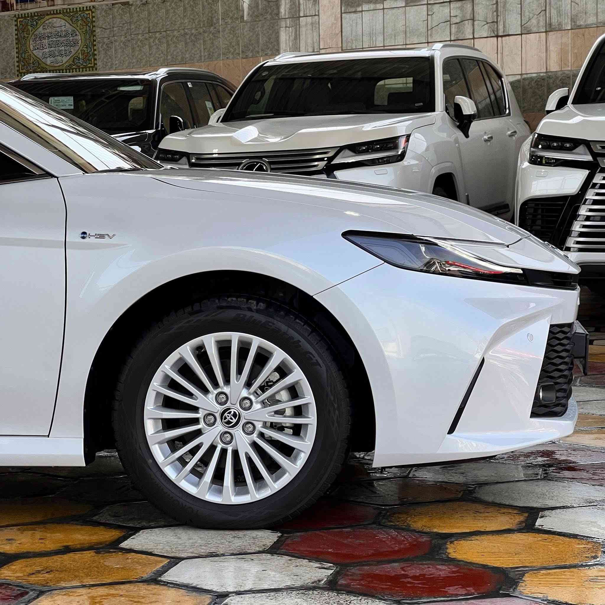 تويوتا كامري  2025  LE هايبرد
ام الضمان SAS
السياره مكفوله كفاله عامه ضمان 
رقم وهزه جديده سنويه باسمي 

مواصفات :
بانوراما
رادار 
اوتو هولد 
سايد بريك كهربائي 
تحكمات ستيرن 
تبريد قطعتين 
تحكمات التبريد بيانو 
شاحن لاسلكي
 مواصفات LE المعروفه 
للتواصل :  ***********
