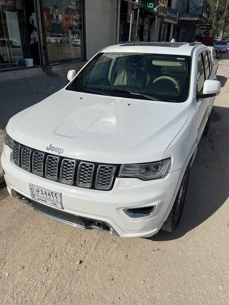 للبيع جيب اوفر لاند فول ١/١ عليها رقم مميز هديه ويه سياره 
وكالت هارلم خليجي 
بيها باردات بسيطه 
سياره فول جكات تنزل وتصعد 
شاشات ٣ 
رادارات ٣٦٠ درجه
جلد كشنات كهرباء
تشغيل بعد ذاكره بل كشن
جنطه كهرباء
دبل. كزوز 
مري قلاب عد رالرجوع إلى الخلف 
كشنات تتفئه تبريد + استيرن 
استيرن كهرباء 
بنراما 
سياره فول معروفه مواصفاتها اوفر لاند وكاله هارلم 
السعر ٣٠٠ بيها شوي مجال
***********
⚠️. الشراي يتصل
 ⚠️. الشراي يتصل
