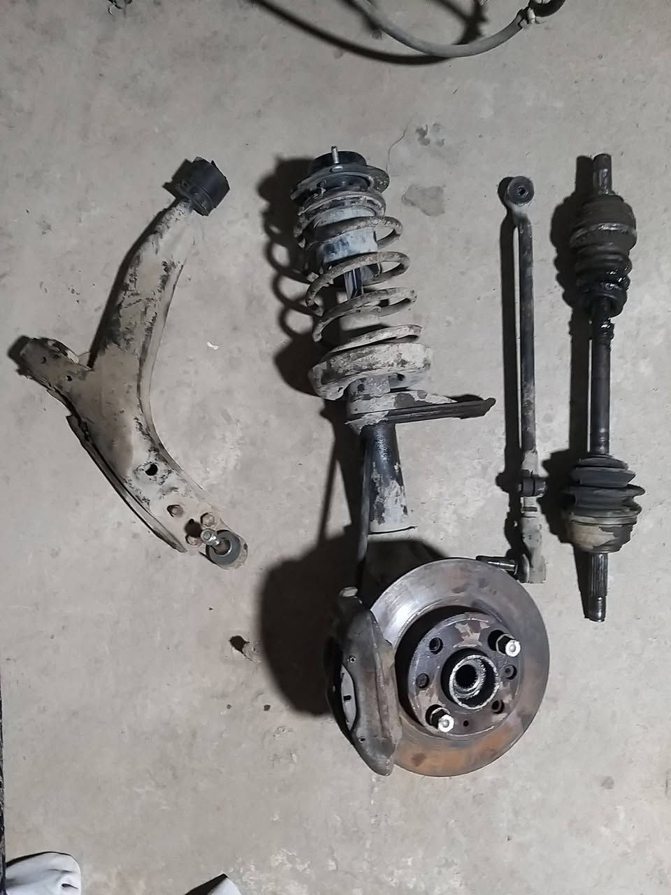 غراض اسبرو بلموصل وعندي ترهيم بطاين مال سايبة توصيل ما عندي تريد انت ادز ويا سواق الخط التواصل*********** حاضر
