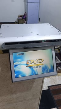 شاشة • ديفيدي • راديو AM/FM