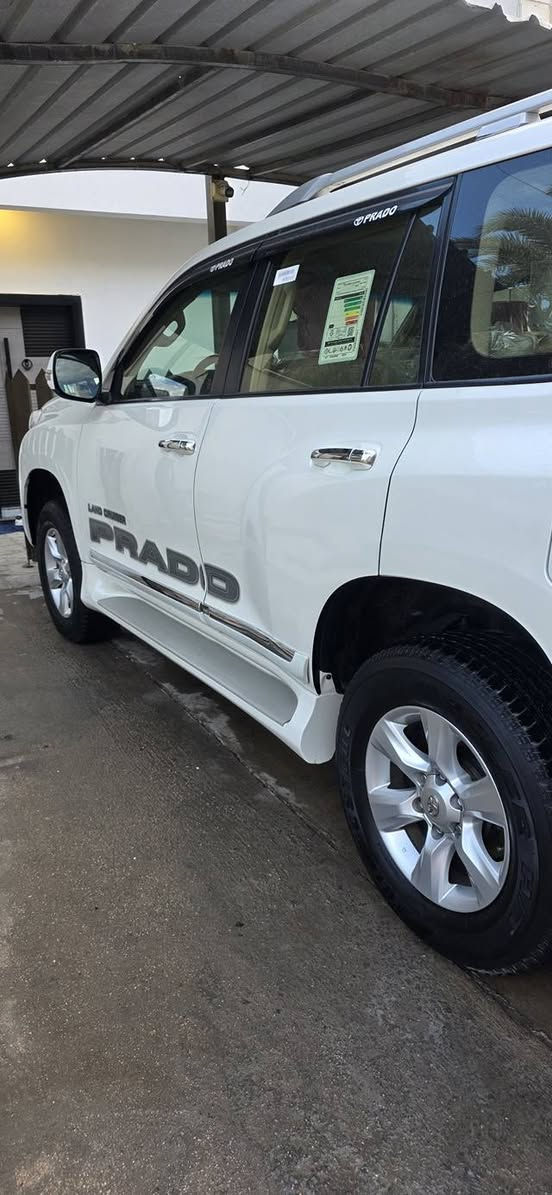 السياره جديده لوك شرط كلهه شركه بعدهه بوضع الزيرو جديد
المواصفات فول ١/١ كويتي معروف الساير  السبير والعده مامستخدمات زيرو جديد بشكل مكفوله من الصبغ والبارد ومن كلشي حته مكفوله حته البلاستك كفاله محرك كير صدر تخم تاير بعده كله جديد  ونعومته خير من الله ماشيه ٦٨  الف وعل فحص عل شرط استخدام شخص من الشركه لحد هسه عدنه الموصفات كويتي فول 
فتحه سلايت 
بصمه 
١٠ ايرباك 
دبل تانكي 
هوك خلفي 
مري شفط وترحيب 
فول تحكم استيرن 
كروز سرعه 
داخل صاج ملكي 
دركه صاج 
كشنات جلد وبعدهن بنايلون الشركه وال ٧ راكب بعده مامفتوح 
سبير معلك 
محرك 6 سلندر 4000
فورويل دفع رباعي 4x4 
7 راكب 
السياره جديده وبل عافيه عل ياخذهه 
مكان السياره بغداد زيونه مقابل مول دريم سيتي 
***********
