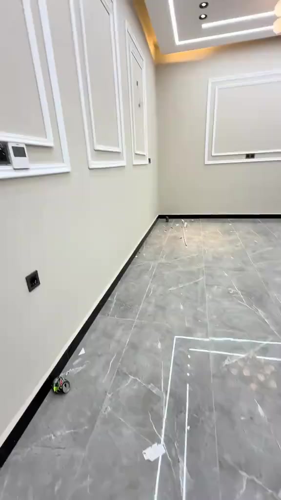 سلام عليكم جزء من عملي اشتغل جميع الديكورات والاصباغ  الداخليه والخارجيه ترميم منازل شقق صبغ ورق جدار سحبات تغليف فوم ديكور بلازمه بانسب الاسعار شغل درجه اوله دقه باصغر تفاصيل  اتصل واتساب وبخدمتكم***********
