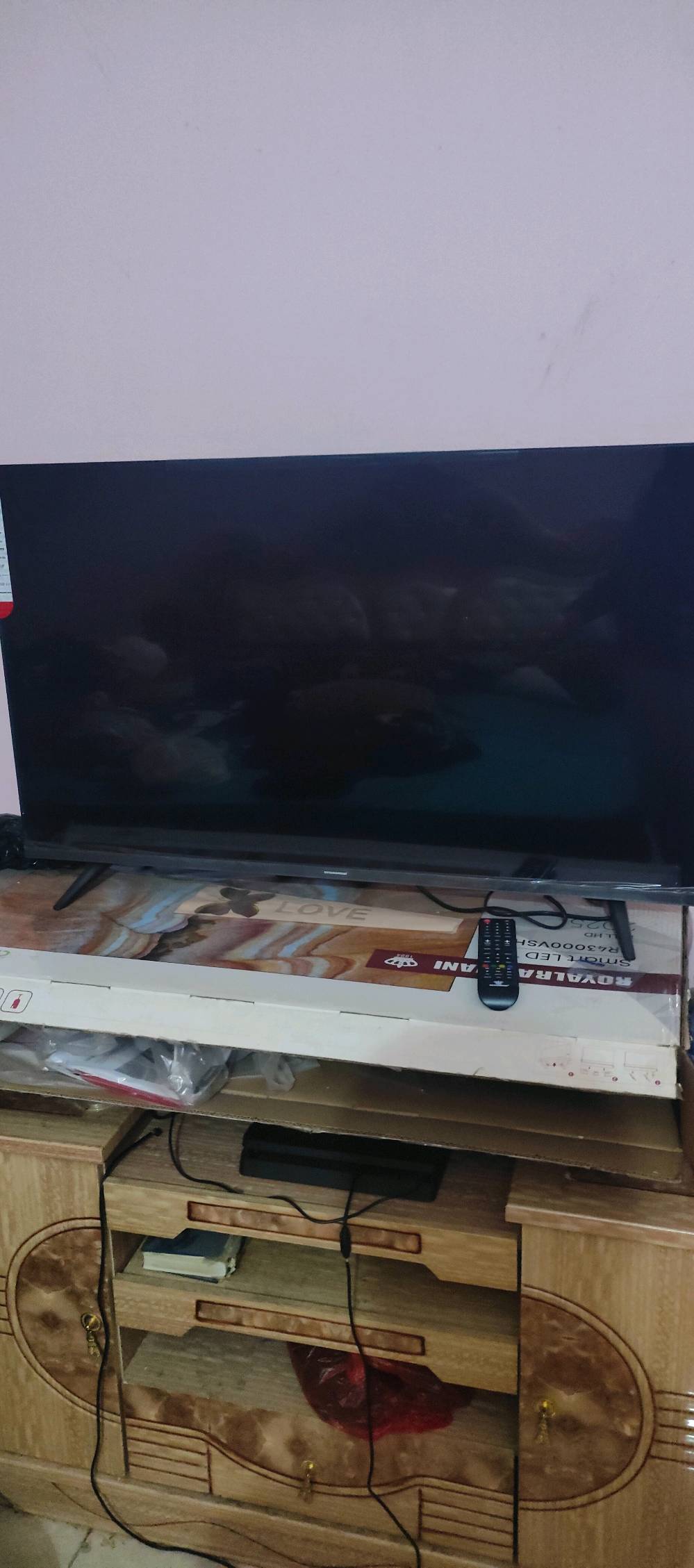 شاشة بلازما 43 بوصة  4k السعر 420 ألف وبيها مجال
العنوان البصرة 
التواصل واتساب 
***********