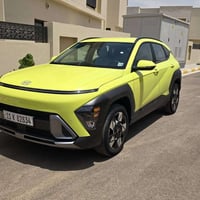 هونداي كونا 2024  محرك 2000 دوش ماشيه 12 الف ميل رقم بغداد بأسمي مواصف...