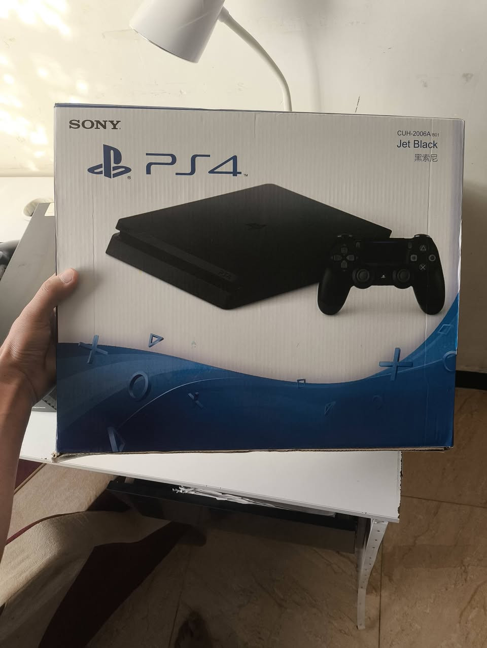 سلام عليكم
بلي فور سلم مهكر للبيع 
مساحه 500
الجهاز قبل 5 ايام شتريته 
جوستك 2 وحده أصليه وحده تجاريه
يوبي اس/ بي 7 لعبات
سعره 290  مكاني بغداد حي اور 
رقمي ***********
