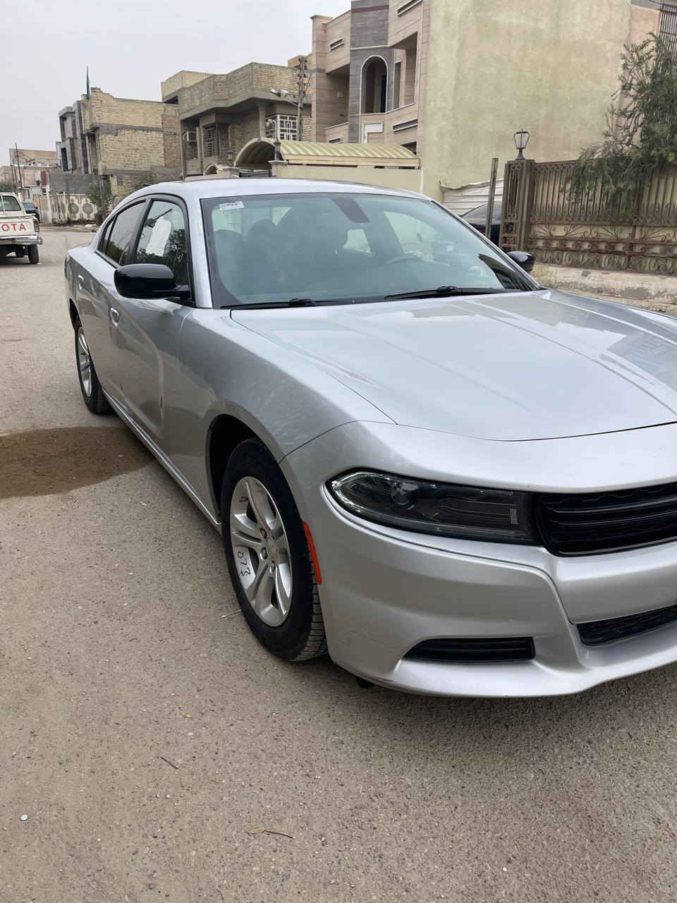 السلام عليكم
للبيع فقط 
بدون رقم 
دوج جارجر موديل 2023 sxt اخر اصدار دخول جديد محرك 6 سلندر 3600 ماشيه 20 الف ميل باميركا وحاليا  بجم كبس مكمرك وكامل منفيس باسمي تحويل ثاني يوم جاهزة تصليح درجة اولى الحادث كما موضح بالصور للاستفسار الاتصال على الرقم التالي السعر 220 وبيها مجال بسيط للشراي 
***********
