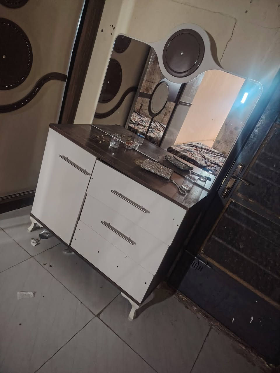 غرفه هيه ودوشك للبيع 200 رايديهه


**إذا كنت صاحب هذا الإعلان وتريد حذفه لأي سبب، رجاءا أرسل رسالة إلى الدعم الفني**