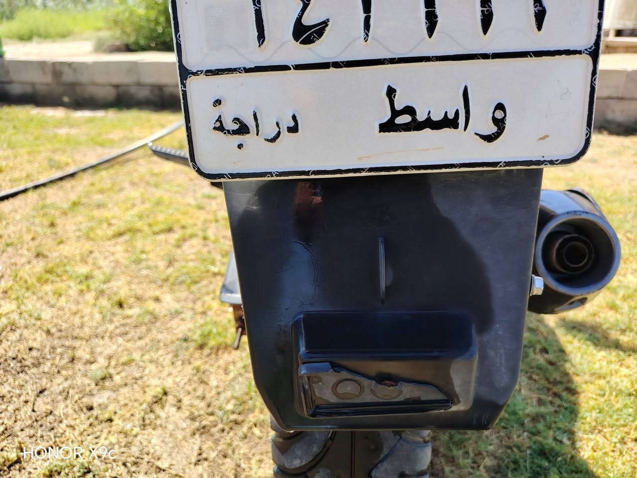 دراجه دايوان عل وضع الشركه 2015 مرقمه بأسمي مليون 400 وشراي يتصل ودلل   واسط قضه الصويره طريق المطار ***********
