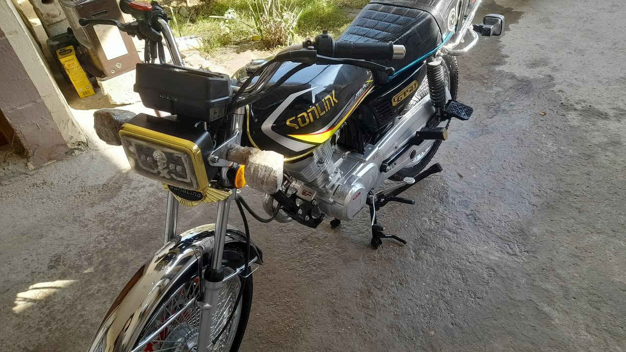 سلام عليكم دراجه سونك موديل ٢٥ لبيع كله شغالهاوراق سكنر شاشه الاكترونيه صارله شهر ونص من طالعه جديده السعر  ٧٢٥ الف وبيه مجال المسيب ابو الجاسم


**إذا كنت صاحب هذا الإعلان وتريد حذفه لأي سبب، رجاءا أرسل رسالة إلى الدعم الفني**