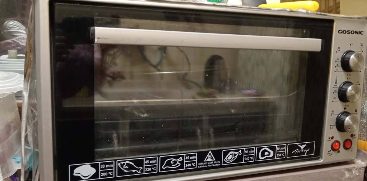 السلام عليكم
فرن غاز + طباخ مع كاونتر+اوفن كهربائي للبيع
للاستفسار على الرقم ***********
