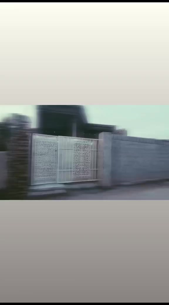 يحتوي على كراج وحديقه واستقبال وصاله وغرفيتين نوم وصحيات العنوان العريفيه قرب اسواق الزبيدي شارع بيت سلوم سند 25الاستفسار ***********
